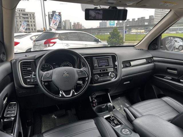 【全場認證兩年五大保固】認證車 正20年 新款4WD 7安 定速 後出風口 一手車庫車  第7張相片