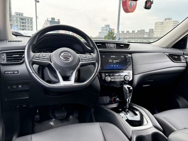 【全場認證兩年保固】認證車 2.0智行版 僅跑7萬 Acc CarPlay 盲點 360環景 雙恆溫 一手車原版件  第5張相片