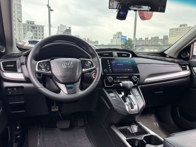 【全場認證五大保固】認證車 VTI-S版 Acc CarPlay LED頭燈 車道偏移防撞預警 免鑰匙摸門 一手車原鈑件  第11張相片