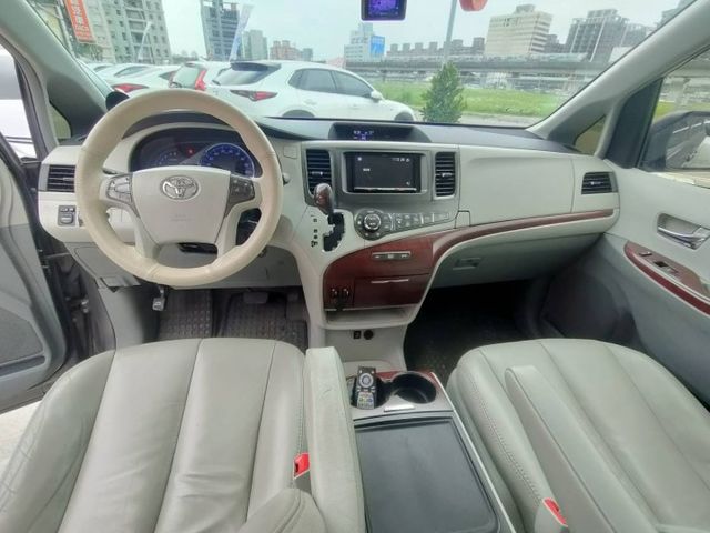 【全場認證五大保證】認證車 大型7-8人座 保證低里程 全家出遊超大空間 電動滑門 電尾門 一手車原版件  第6張相片