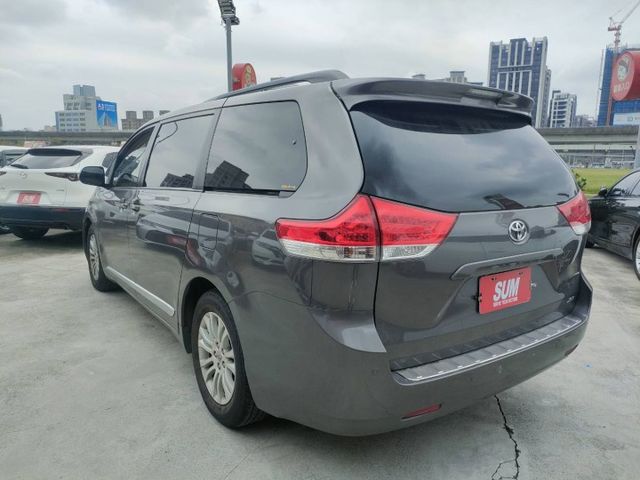 【全場認證五大保證】認證車 大型7-8人座 保證低里程 全家出遊超大空間 電動滑門 電尾門 一手車原版件  第15張相片