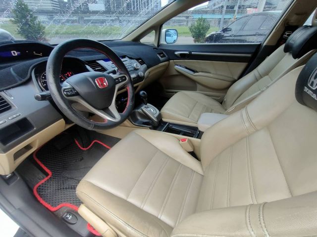 CIVIC  第5張相片