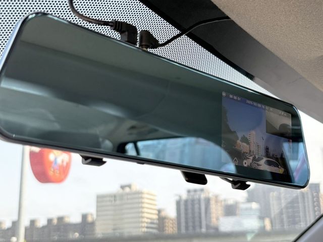 【全場認證五大保固】認證車 國產最佳兩用商旅 旗艦版 盲點 定速 數位儀表 中央空調 一手車原鈑件  第13張相片