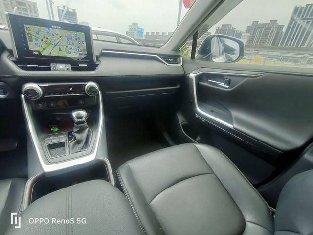 【全場認證原廠保固】認證車 22年領牌旗艦版 加原廠10萬精裝套件 CarPlay 環景 電尾門 一手車原廠保養 原鈑件  第8張相片