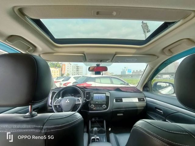 【全場認證五大保固】認證車 15年式最頂級進階4WD 僅跑11萬 天窗 電動椅 Acc 電尾門 一手車原廠保養原鈑件  第15張相片