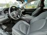 【全場認證原廠保固】認證車 尊爵版 免鑰匙摸門 雙電動椅 CarPlay 盲點 360環景 原廠燻黑輪框 一手車原鈑件  第7張縮圖