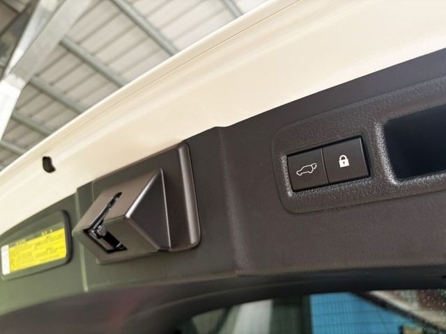 【全場認證五大保固】認證車 NX300F-sport 原廠保養 Acc 雙跑車座椅 雙前冷熱椅 盲點 環景 一手車原版件  第16張相片
