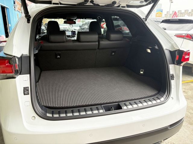【全場認證五大保固】認證車 NX300F-sport 原廠保養 Acc 雙跑車座椅 雙前冷熱椅 盲點 環景 一手車原版件  第17張相片