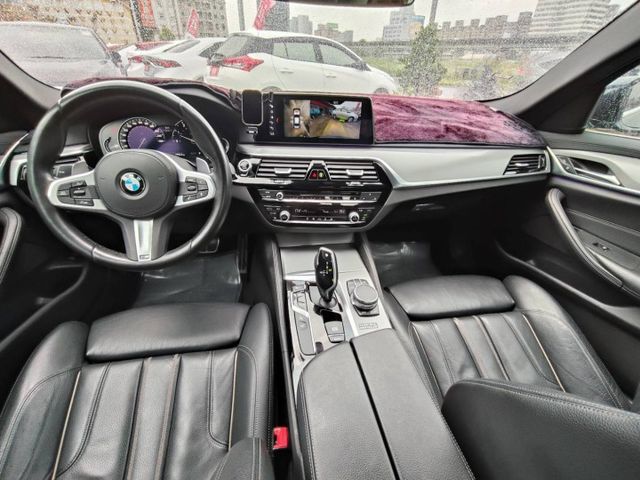 【全場認證五大保證】認證車 18領牌 520i總代理 G30 M Sport版保證僅跑8萬 一手車 原鈑件  第6張相片