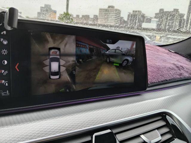 【全場認證五大保證】認證車 18領牌 520i總代理 G30 M Sport版保證僅跑8萬 一手車 原鈑件  第7張相片