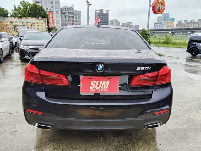 【全場認證五大保證】認證車 18領牌 520i總代理 G30 M Sport版保證僅跑8萬 一手車 原鈑件  第13張相片
