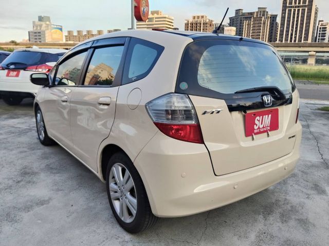 【全場認證五大保證】認證車 頂級版VTI-S 雙色貼膜奶茶色 換檔快撥 安卓影音 倒車影像 超優質代步 一手車原鈑件  第13張相片