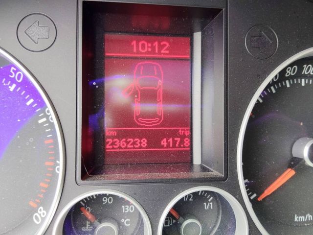 【全場認證五大保證】認證車 德國進口小鋼炮 最佳代步 少跑 車況超優 超美 原鈑件  第4張相片