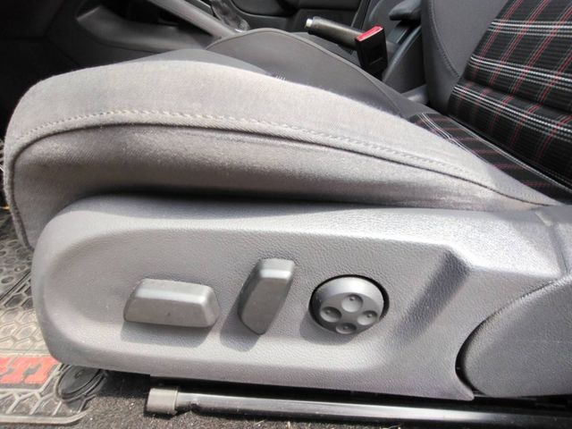 【全場認證五大保證】認證車 德國進口小鋼炮 最佳代步 少跑 車況超優 超美 原鈑件  第5張相片