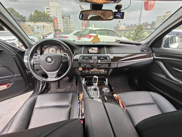 【全場認證五大保證】認證車 520d僅跑14萬 倒車顯影  一手車原鈑件  第6張相片