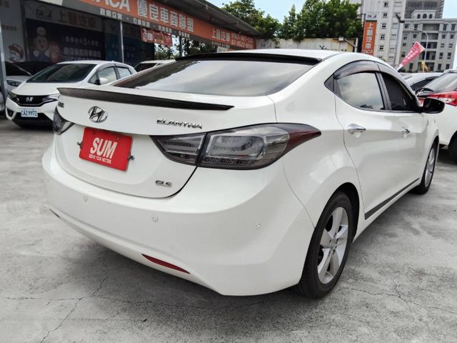 【全場認證五大保固】認證車 升級頂級配備 盲點偵測 LED頭燈 抬頭顯示 影音 一手車原鈑件  第11張相片