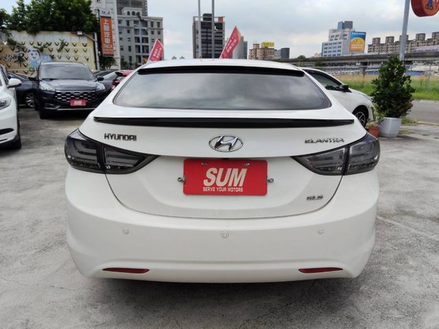 【全場認證五大保固】認證車 升級頂級配備 盲點偵測 LED頭燈 抬頭顯示 影音 一手車原鈑件  第12張相片