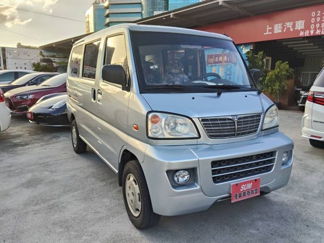 【全場認證五大保證】認證車 保證僅跑11萬 正8人座 無載貨用 最佳商用客貨兩用 一手車自用  第1張相片