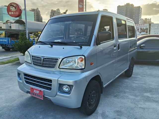 【全場認證五大保證】認證車 保證僅跑11萬 正8人座 無載貨用 最佳商用客貨兩用 一手車自用  第3張相片