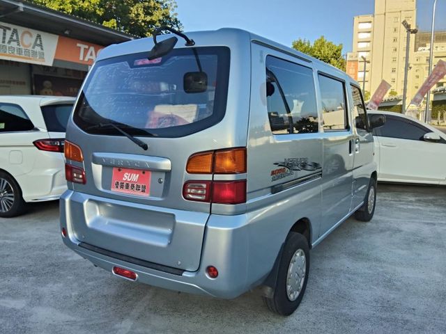 【全場認證五大保證】認證車 保證僅跑11萬 正8人座 無載貨用 最佳商用客貨兩用 一手車自用  第8張相片