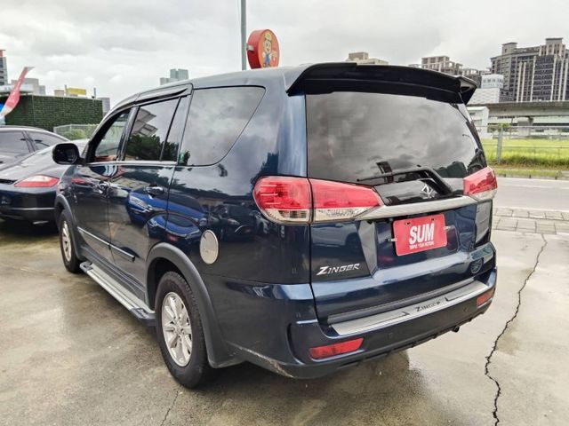 【全場認證五大保固】認證車 頂級版 盲點 定速 中央空調 倒車顯影 導航 抬頭顯示 一手車原鈑件  第20張相片