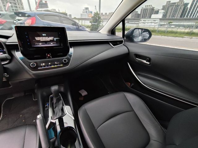 【全場認證五大保固】認證車 僅跑6萬原廠保養 Acc 車道偏移偵測 原廠倒車影像 一手車原鈑件  第9張相片