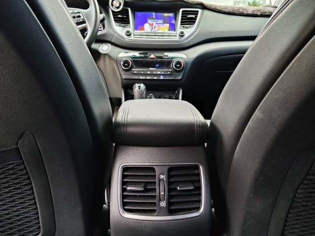 【全場認證五大保固】認證車 1.6渦輪 尊貴版 僅跑11萬 6安囊 盲點 全景天窗 電動椅 安卓機 一手車原鈑件  第10張相片