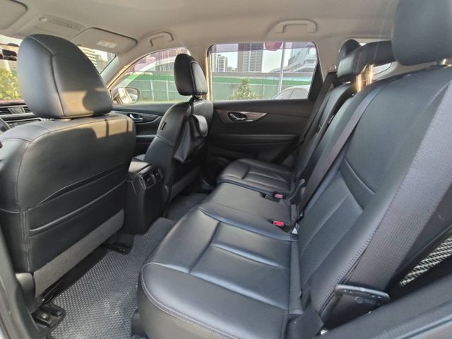 【全場認證五大保固】認證車 玩美影音版 360環景錄影 免鑰匙摸門 保證僅跑9萬原廠保養 原版件  第11張相片