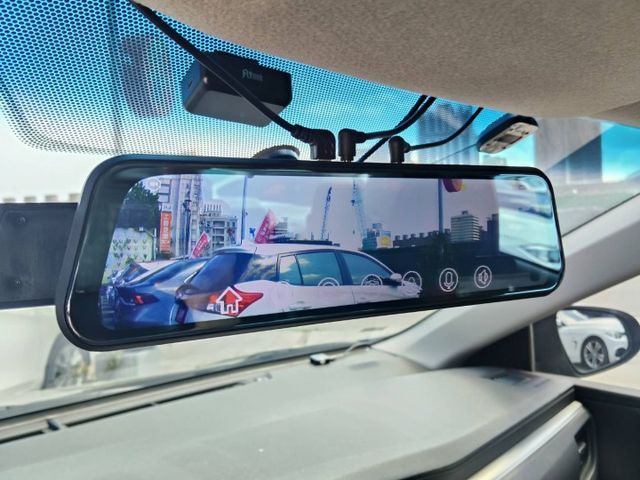 【全場認證五大保固】認證車 頂級E版 超扯代步神車 高妥善率免煩惱首選 定速 恆溫 全螢幕前後行車紀錄 一手車庫車  第8張相片