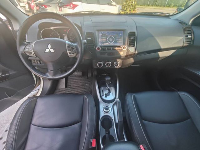 【全場認證五大保證】認證車 稀有4WD 僅跑11萬 免鑰匙 定速 循跡防滑 一手車原鈑件  第6張相片