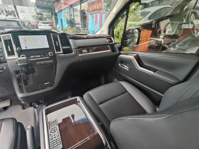 【全場認證原廠保固】認證車 6人旗艦版 雙電滑門 Acc 盲點 CarPlay 僅跑3萬5 一手車原鈑件  第8張相片