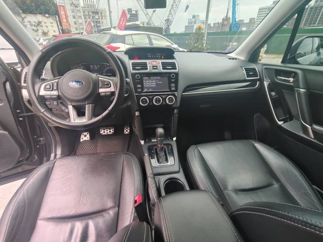 【全場認證五大保固】認證車 超大馬力 XT渦輪 4WD 免鑰匙摸門 雙電熱椅 電尾門 一手車庫車  第6張相片