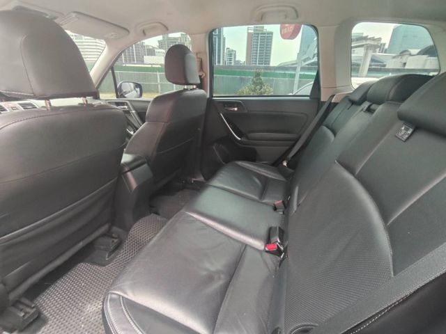 【全場認證五大保固】認證車 超大馬力 XT渦輪 4WD 免鑰匙摸門 雙電熱椅 電尾門 一手車庫車  第9張相片