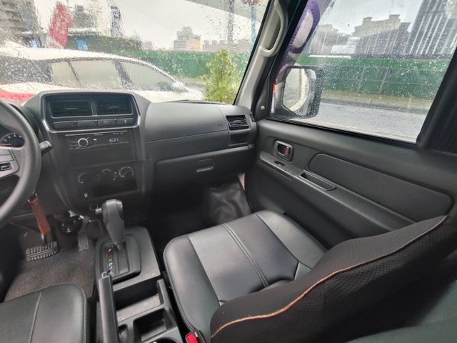 【全場認證五大保固】認證車 稀有8人座自排 原廠保養 ABS(BSW)盲點 定速 後座出風口 一手車 全車原鈑件  第9張相片