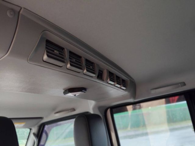 【全場認證五大保固】認證車 稀有8人座自排 原廠保養 ABS(BSW)盲點 定速 後座出風口 一手車 全車原鈑件  第10張相片