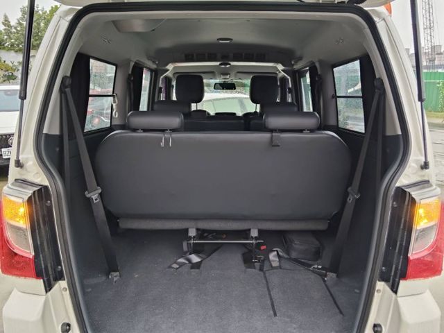 【全場認證五大保固】認證車 稀有8人座自排 原廠保養 ABS(BSW)盲點 定速 後座出風口 一手車 全車原鈑件  第13張相片