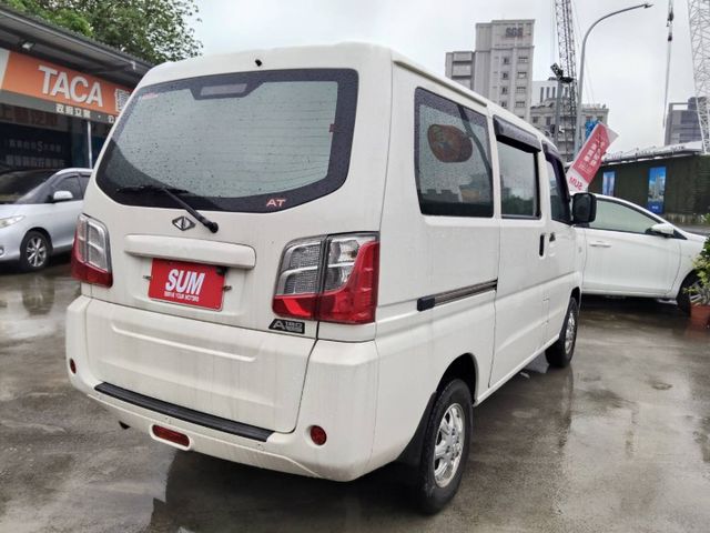 【全場認證五大保固】認證車 稀有8人座自排 原廠保養 ABS(BSW)盲點 定速 後座出風口 一手車 全車原鈑件  第14張相片