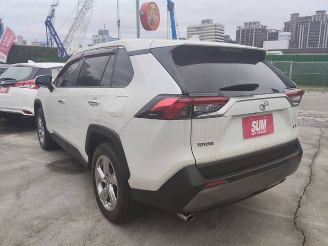 【五大保證五大保固】認證車 旗艦版僅跑3萬9 Acc CarPlay盲點360環景 雙電熱椅 腳踢尾門一手車車庫車原鈑件  第17張相片