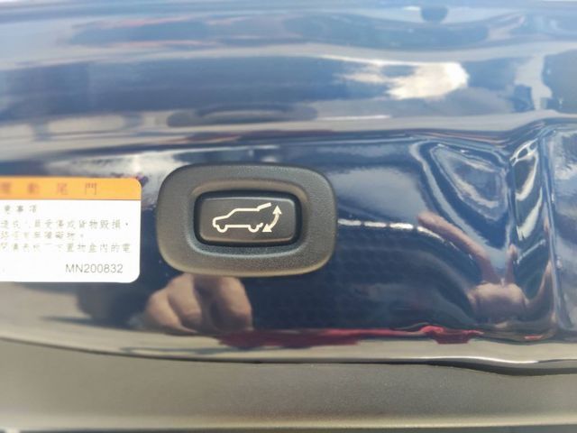【全場認證五大保固】認證車 最頂級旗艦4WD保證僅跑8萬9 ACC電尾門 盲點 電動椅 原廠保養 一手車原鈑件  第15張相片