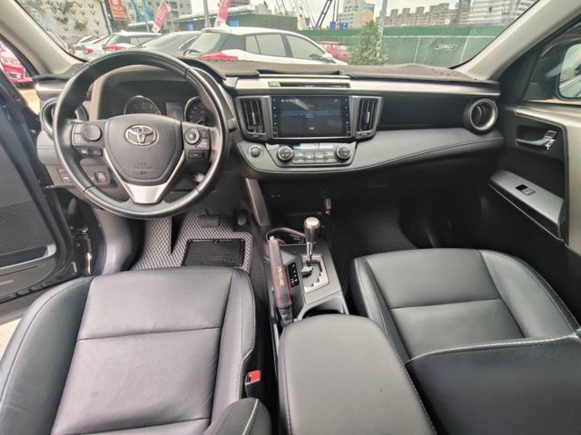 【全場認證五大保證】認證車 尊爵版 Acc跟車 車道偏移 僅跑10萬9原廠保養 免鑰匙摸門 定速 電動椅 一手車庫車  第8張相片