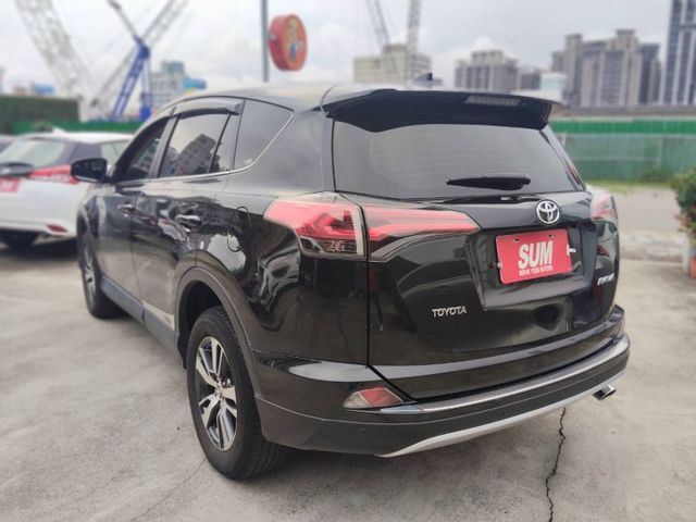 【全場認證五大保證】認證車 尊爵版 Acc跟車 車道偏移 僅跑10萬9原廠保養 免鑰匙摸門 定速 電動椅 一手車庫車  第14張相片