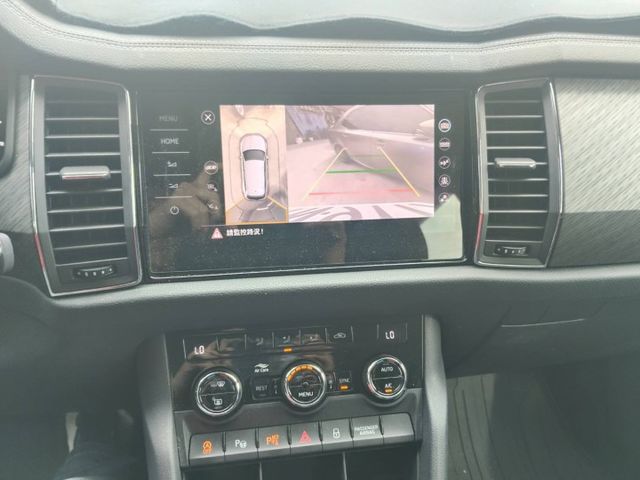 【全場認證原廠保固至2029年】認證車  整備中1.5七人座360環景 CarPlay 一手車原鈑件 原廠保養  第8張相片