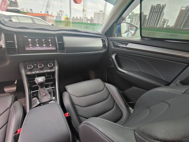 【全場認證原廠保固至2029年】認證車  整備中1.5七人座360環景 CarPlay 一手車原鈑件 原廠保養  第9張相片