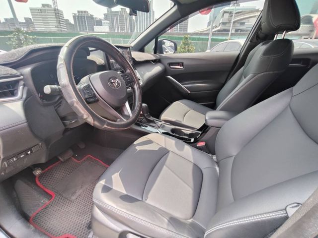 【全場認證五大保固】認證車 尊絕版 盲點偵測 LED頭燈 僅跑3萬7 CarPlay 免鑰匙 摸門 一手車庫車 原鈑件  第7張相片