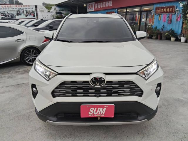 【五大保證五大保固】認證車 旗艦版 Acc CarPlay盲點 環景雙電熱椅 腳踢尾門 車側踏板 一手車 原鈑件原廠保養  第2張相片