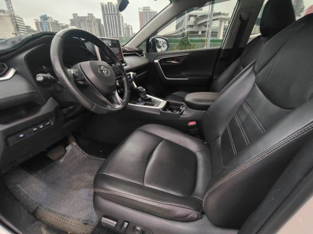 【五大保證五大保固】認證車 旗艦版 Acc CarPlay盲點 環景雙電熱椅 腳踢尾門 車側踏板 一手車 原鈑件原廠保養  第6張相片