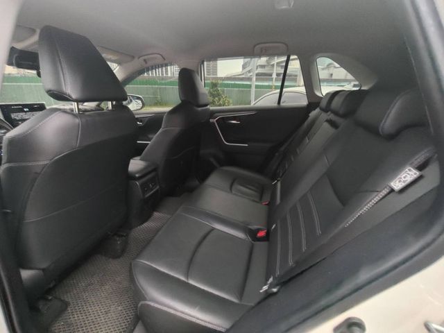 【五大保證五大保固】認證車 旗艦版 Acc CarPlay盲點 環景雙電熱椅 腳踢尾門 車側踏板 一手車 原鈑件原廠保養  第11張相片