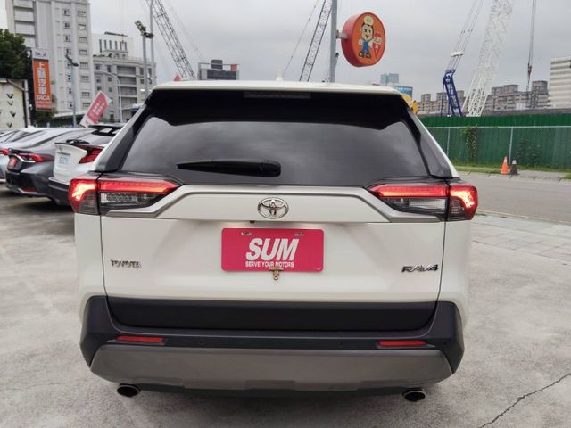 【五大保證五大保固】認證車 旗艦版 Acc CarPlay盲點 環景雙電熱椅 腳踢尾門 車側踏板 一手車 原鈑件原廠保養  第15張相片