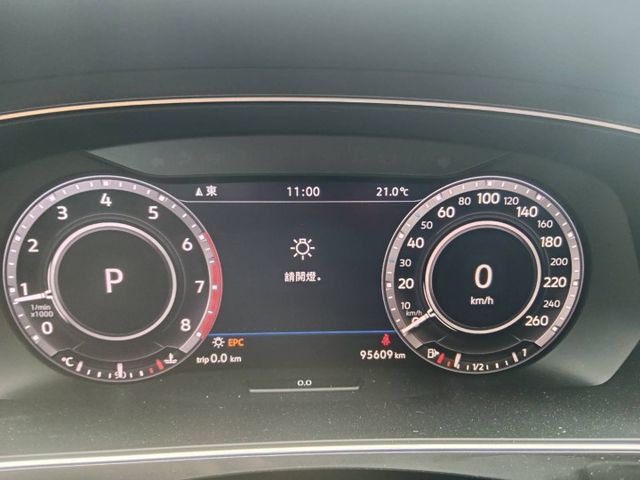 【全場認證五大保證】認證車 330TSI 4WD電動記憶座Acc CarPlay盲點360環景 腳踢尾門一手車原鈑件  第5張相片