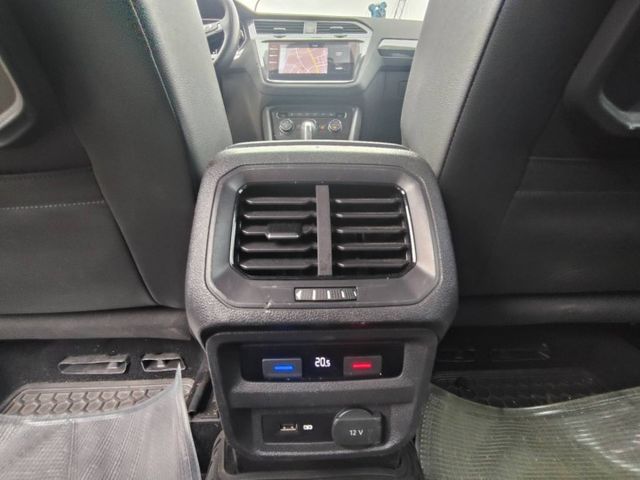 【全場認證五大保證】認證車 330TSI 4WD電動記憶座Acc CarPlay盲點360環景 腳踢尾門一手車原鈑件  第9張相片